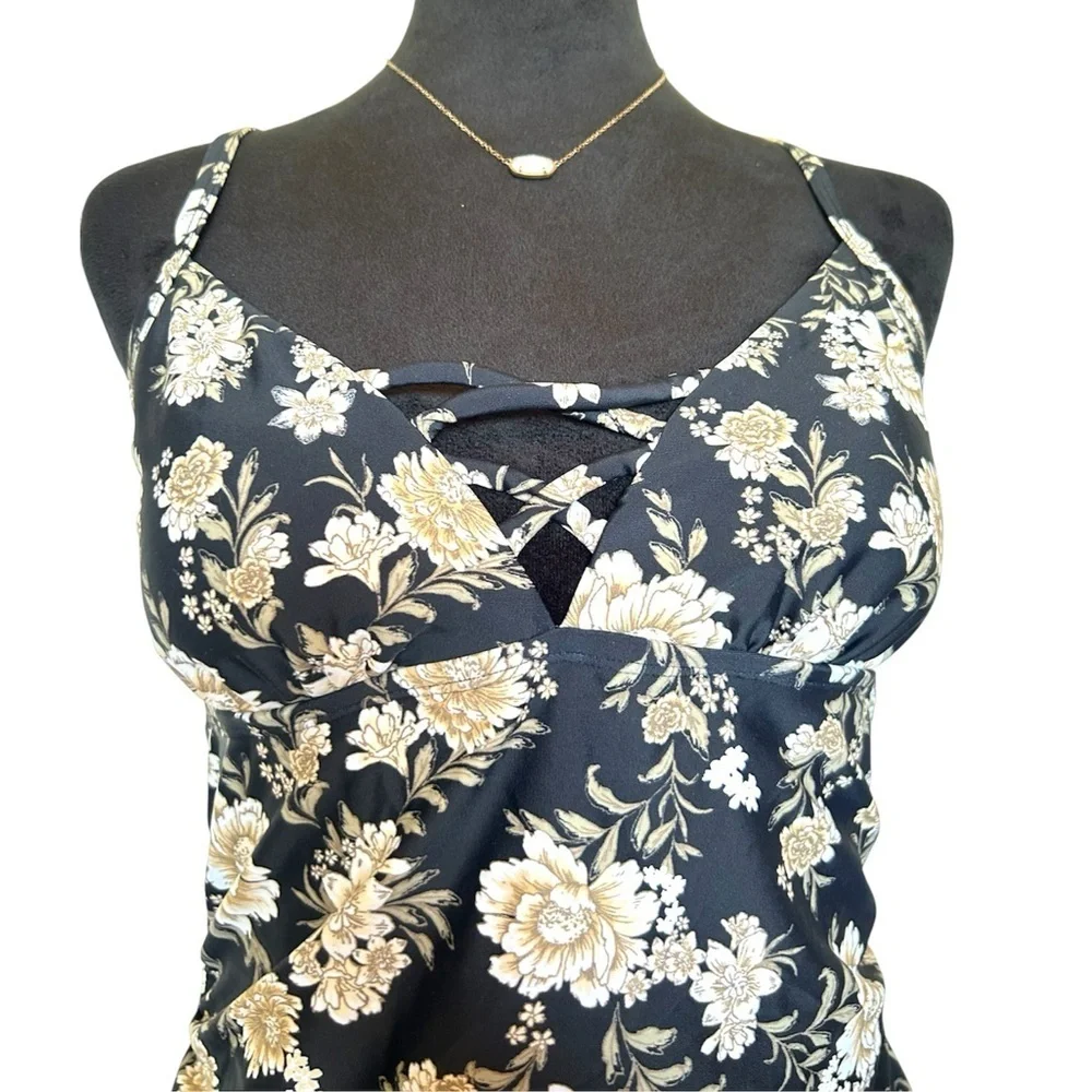 Aqua Couture Womans Medium Black & Gold Floral Pattern Cross Back Swim Suit Top